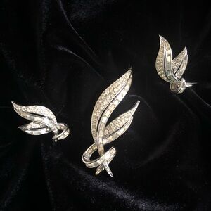 Marcel Boucher Vintage Brooch-Earrings Jewelry Set c.1965, USA, Beautiful!